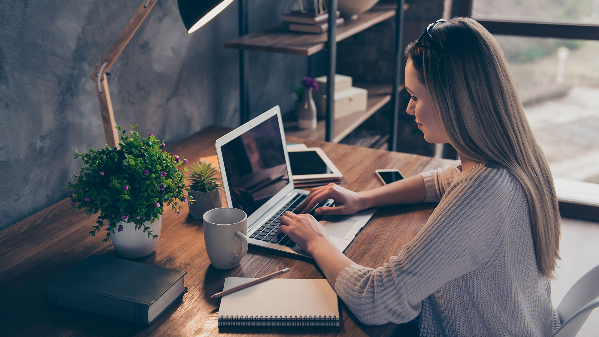 Zavedení BOZP standardů pro práci na dálku a domácí pracovní prostředí (home office)